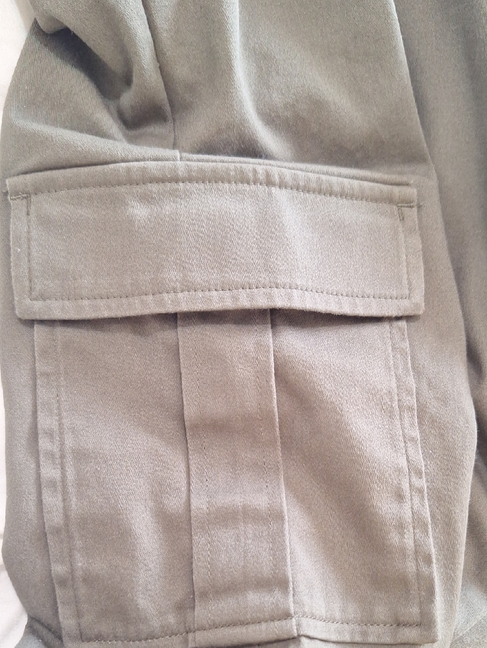 Joan Rivers Cargo Pants Women Olive Cargo Pants 10 Petite 10P M Ankle Pants - Picture 7 of 9